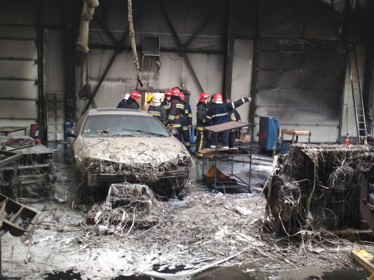До ліквідації пожежі залучили 27 рятувальників та 5 одиниць спецтехніки / Фото dsns.gov.ua