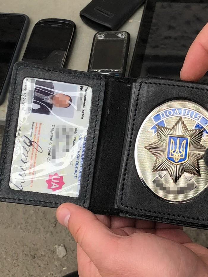 Підполковник поліції вимагав вісім тисяч доларів хабара / фото ssu.gov.ua Підполковник поліції вимагав вісім тисяч доларів хабара / фото ssu.gov.ua