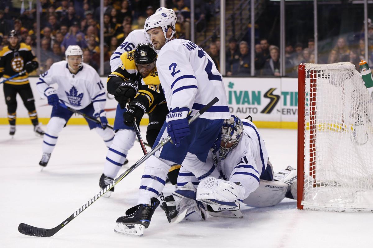 Бостон - Торонто / REUTERS