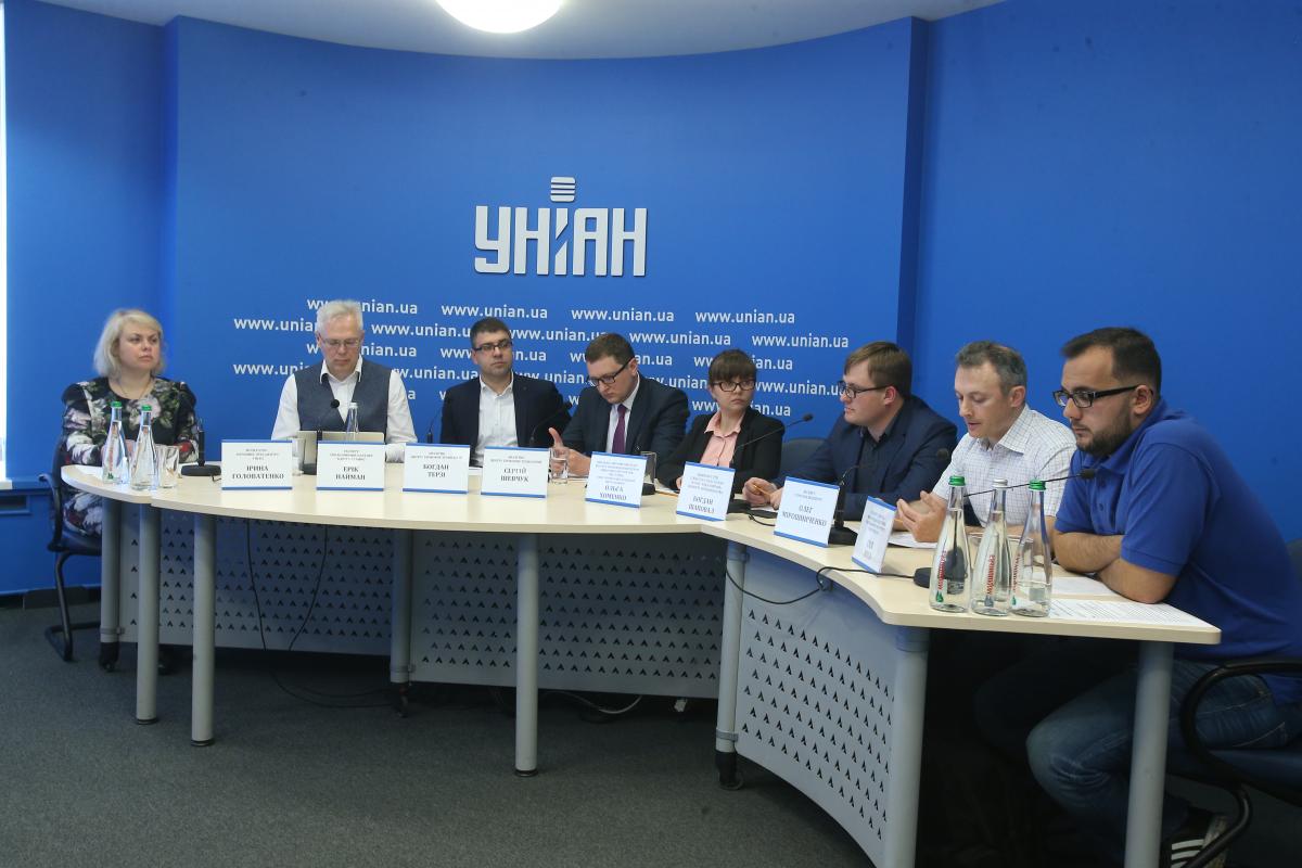 Торговая война между США и Китаем может способствовать укреплению гривни - эксперты