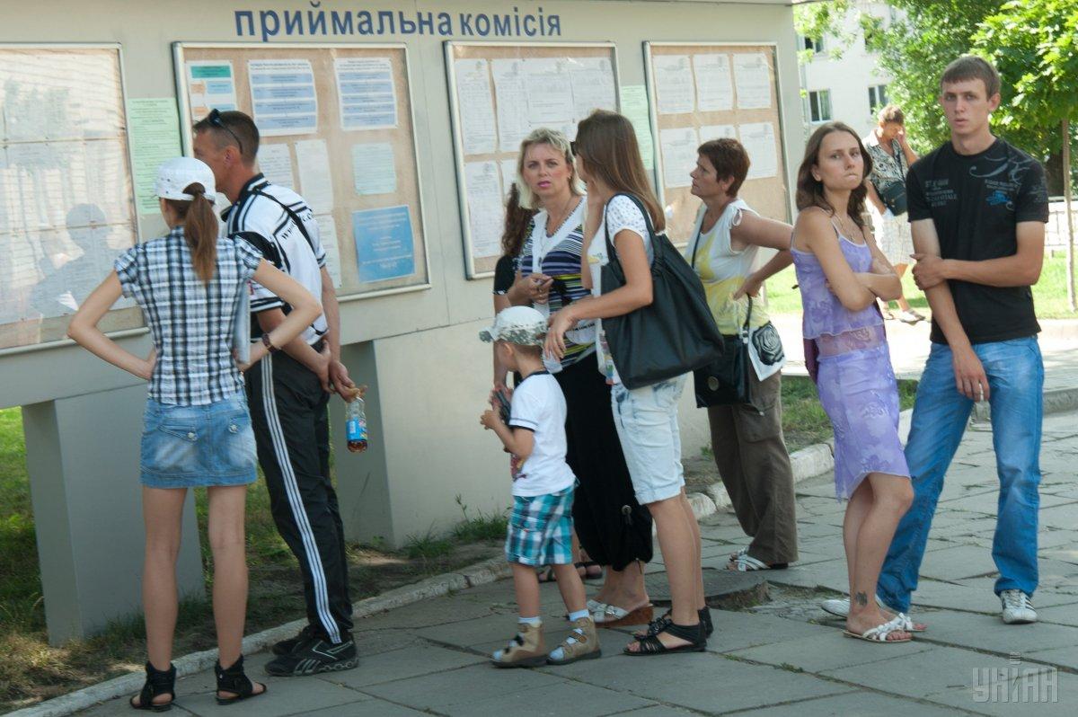 Освітній процес може розпочатися з серпня / фото УНІАН Освітній процес може розпочатися з серпня / фото УНІАН