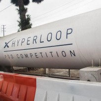 Капсулу Hyperloop разогнали до рекордных 466 км/ч