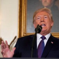 Трамп заявил о готовности продолжать отвечать на химические атаки режима Асада