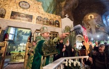 У Києво-Печерській лаврі напередодні Входа Господня у Єрусалим освятили пальмові та вербні гілки (відео)