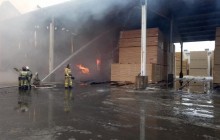 Нова масштабна пожежа в Росії: спалахнув деревообробний завод (фото, відео)