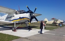 Объединили сердца на высоте: в Одессе пара поженилась на борту самолета (фото)