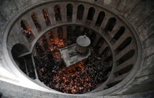 В Україну прибув Благодатний вогонь з Єрусалима (відео)