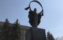 В Кривом Роге на Благовещение открыли памятник Покровы Пресвятой Богородицы