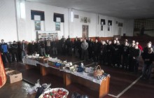 В Житомире участники молодежной организации "Преображение" УПЦ поздравили заключенных с Пасхой