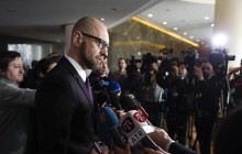 Яценюк: вопрос отчета Кабинета министров поднимается исключительно с политической мотивацией
