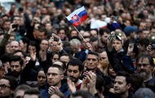 Десятки тисяч словаків вийшли на мітинг у Братиславі через вбивство журналіста-антикорупціонера