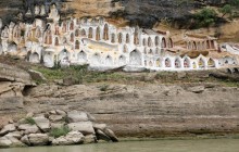 Akauk Taung в М'янмі: статуї Будди у скелях (фоторепортаж)