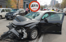 Аварія в центрі Києва: п'яний водій влаштував дві ДТП у столиці (відео)