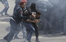 В Ереване задержали лидера протестов, полиция разгоняет митингующих (фото)