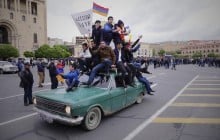 У Вірменії міністр спорту подав у відставку і приєднався до протестів