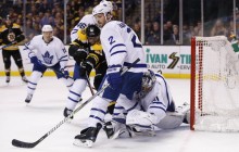 "Бостон" забросил семь шайб "Торонто" и вышел в четвертьфинал Кубка Стэнли