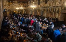 Трапезная монастыря Хиландар: пища монахов в будни и праздничные угощения (фото)