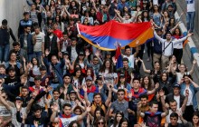 В Армении сотрудники аэропорта присоединились к протестам, метро в Ереване заблокировано