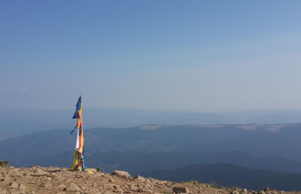 Вперше в історії України військові рятувальники стрибнули з парашутом на Говерлу (відео)