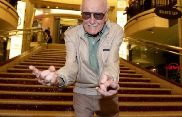 Массажистка обвинила 95-летнего создателя комиксов Marvel в домогательствах - стонал от прикосновений