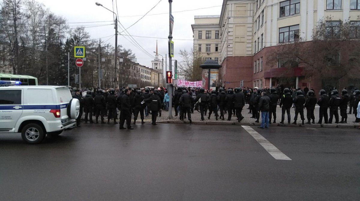 На акциях протеста в Росии задержали уже более 250 человек / фото @teamnavalny в Twitter