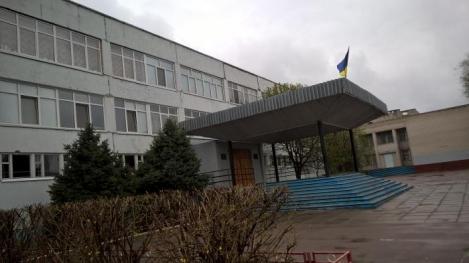 Вслед за Черкассами: в Днепропетровской на школьной линейке стало плохо 16 ученикам