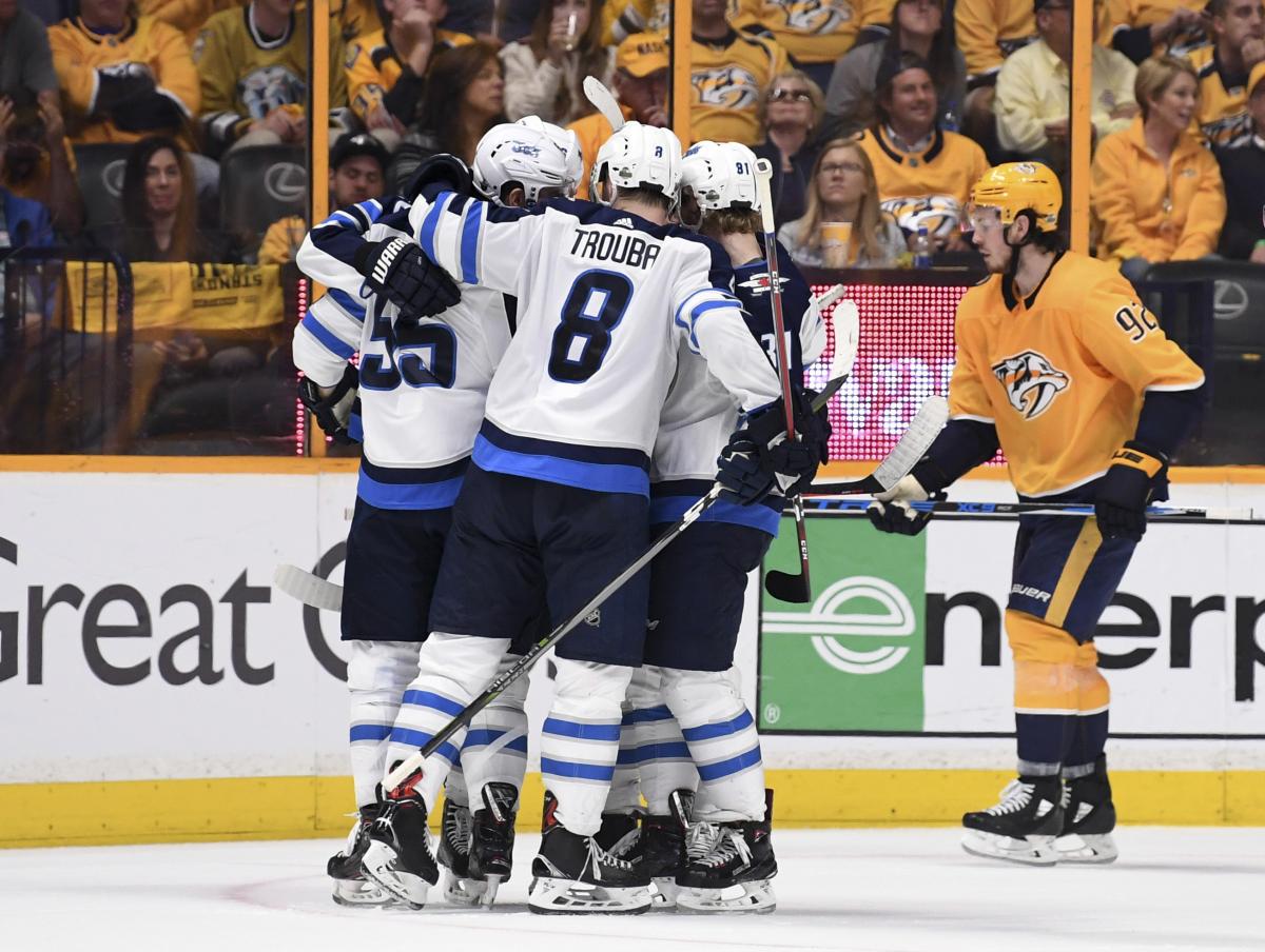 "Вінніпег" виграв вирішальний матч з розгромним рахунком / Reuters