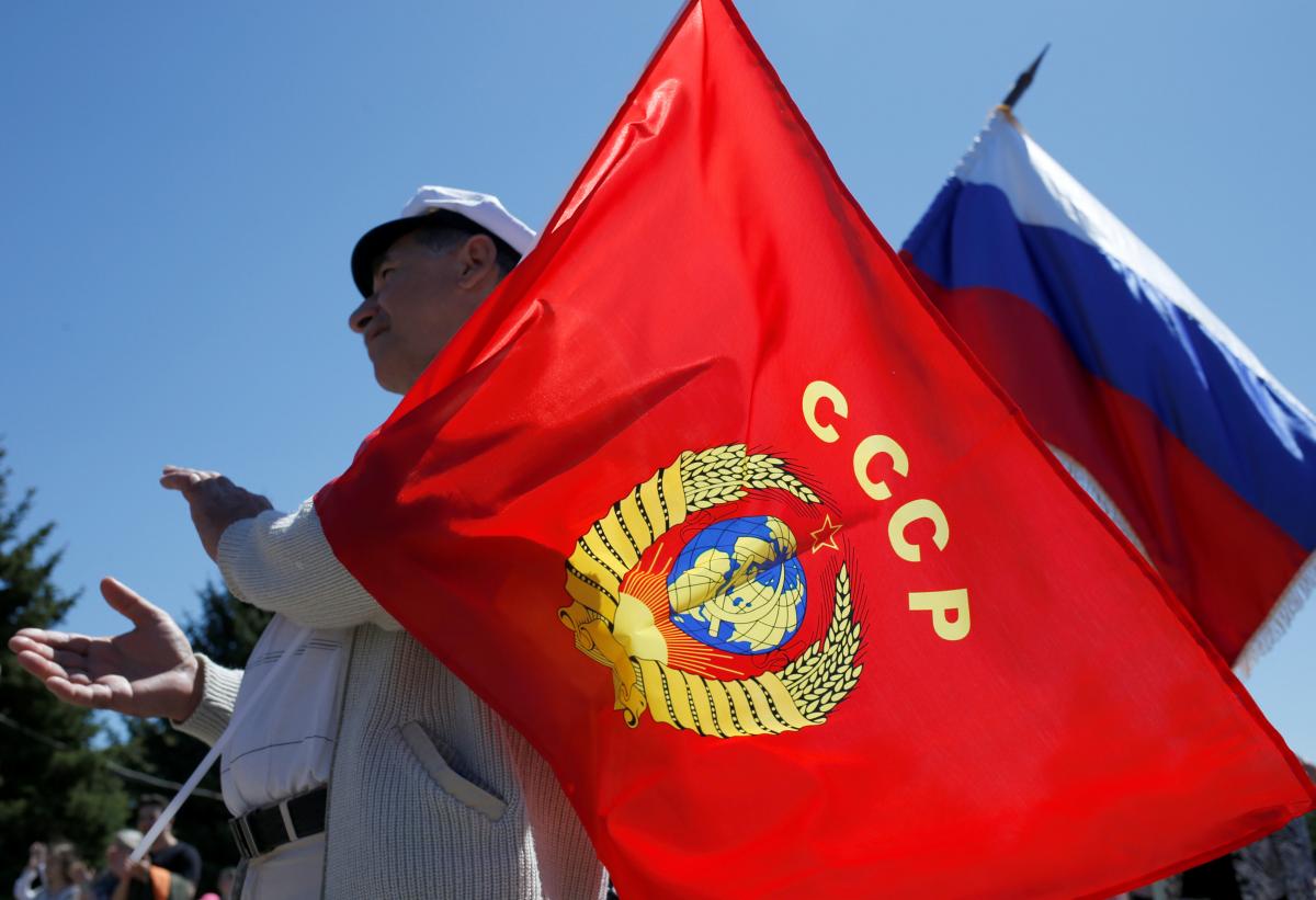 У Росії створять рух, який схожий на піонерський / фото REUTERS