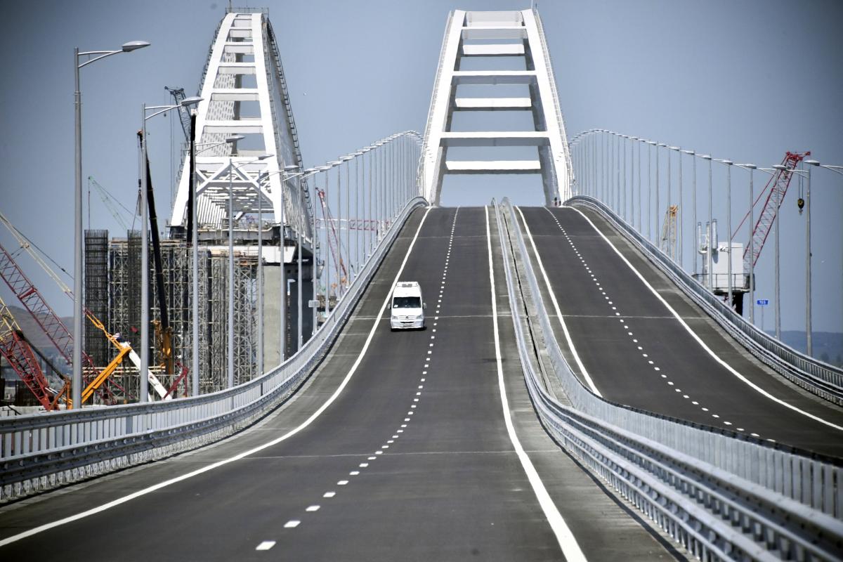 15 мая состоялось открытие многострадального путинского моста через Керченский пролив / REUTERS