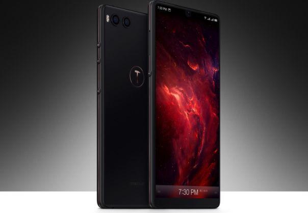 Экран прикрыт защитным стеклом Gorilla Glass 3 / фото: Smartisan Экран прикрыт защитным стеклом Gorilla Glass 3 / фото: Smartisan