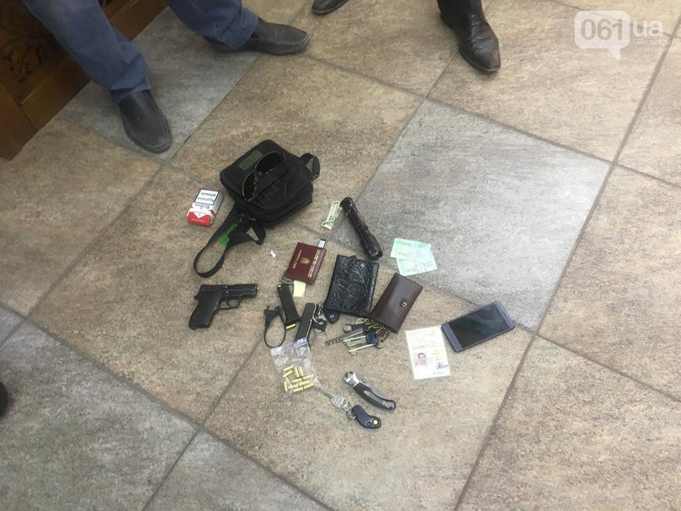 У задержанного обнаружили пистолет, электрошокер и нож / 061.uа У задержанного обнаружили пистолет, электрошокер и нож / 061.uа