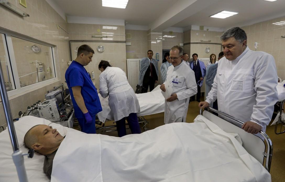 Порошенко напомнил о внедрении реформы медицинской отрасли \ president.gov.ua Порошенко напомнил о внедрении реформы медицинской отрасли \ president.gov.ua