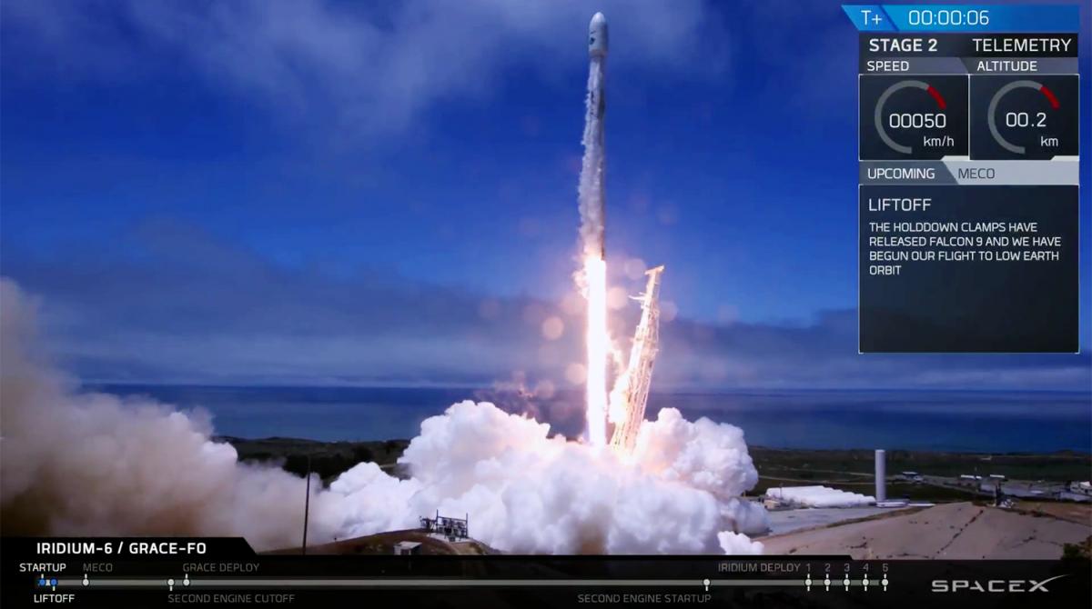 Первые секунды после запуска ракеты Falcon 9 / скриншот Первые секунды после запуска ракеты Falcon 9 / скриншот
