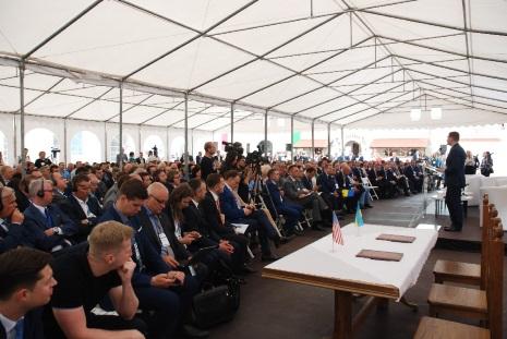 Відбувається інвестиційний форум на території Збаразького замку / фото прес-служба ТОДА Відбувається інвестиційний форум на території Збаразького замку / фото прес-служба ТОДА