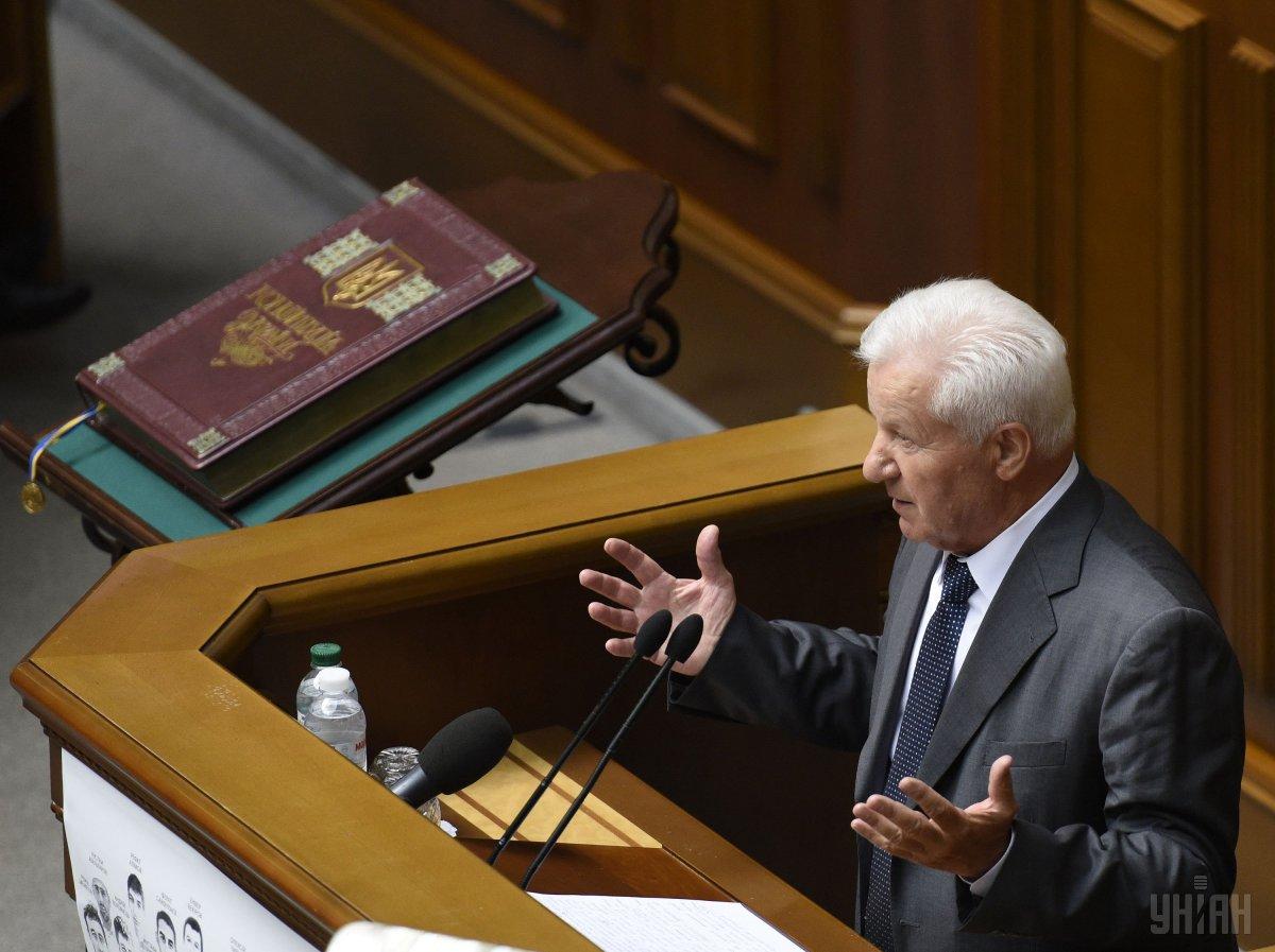 Мороз заявляє про намір балотуватися кандидатом у президенти України / фото УНІАН Мороз заявляє про намір балотуватися кандидатом у президенти України / фото УНІАН