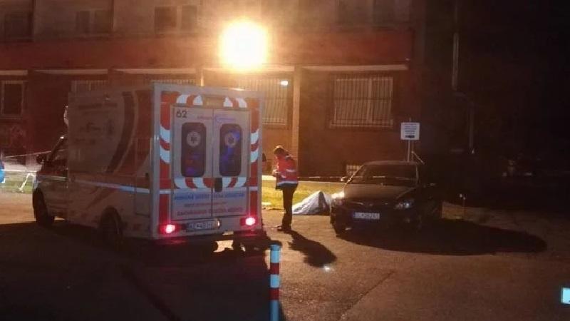 Студентка выпала с балкона восьмого этажа общежития / Фото tvnoviny.sk Студентка выпала с балкона восьмого этажа общежития / Фото tvnoviny.sk