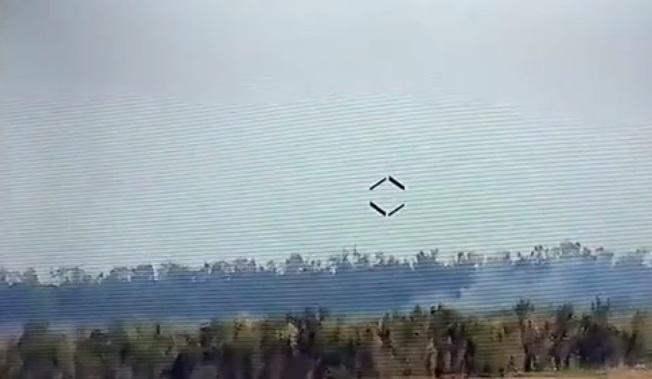 За последние дни военные уничтожили несколько БМП террористов / Скриншот За последние дни военные уничтожили несколько БМП террористов / Скриншот