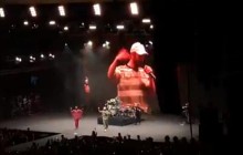 Джаред Лето на концерте в Киеве спел вместе с Дорном (видео)