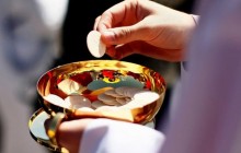Кардинали та єпископи РКЦ обговорять питання допущення до причастя не католиків