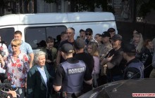 У Житомирі націоналісти намагалися завадити прихильникам лівих сил провести першотравневу акцію