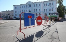 На київському Подолі розширили пішоходну зону та змінили схему руху транспорту