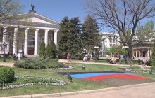 "Вирушила на метал чи прикрашає двір "визволителя": у Донецьку викрали скульптуру Куінна "У перспективі" (фото)