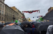 В Петербурге задержали участников акции с флагами Украины