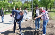 У Дніпрі відкрили алею імені єврейського громадського діяча Менахема Усишкіна