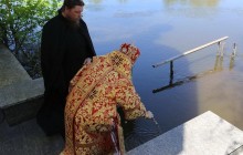 В Святогорске освятили воды Северского Донца