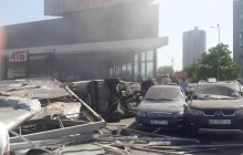 В Днепре фура протаранила на парковке 13 авто: водитель погиб, есть пострадавшие (фото, видео)