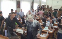 Депутат открыл стрельбу на сессии горсовета в Никополе: полиция начала расследование (фоторепортаж, видео)