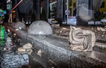 Во время грозы в центре Киева на тротуар обвалился балкон (фото)