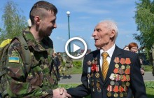 Без парада, военной техники и георгиевских лент: в Украине уже третий год подряд отмечают 9 мая по-новому (видео)