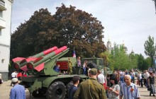 "Труба, прикріплена до рельси... Тремти, Пентагон": соцмережі висміяли нову "ракету ДНР" (фото)